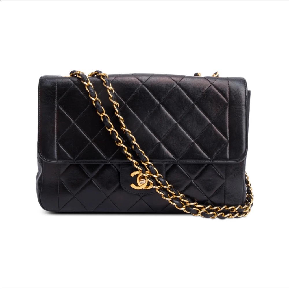 CHANEL Classic Flap Bag Medium - Black Quilted Lambskin 24K GHW
